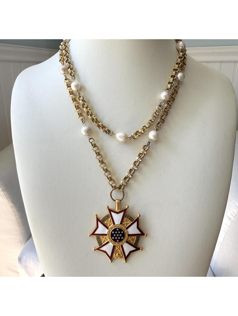 Vintage Patriotic Medal Necklace, Freshwater Pearl Chain Necklace.Handmade